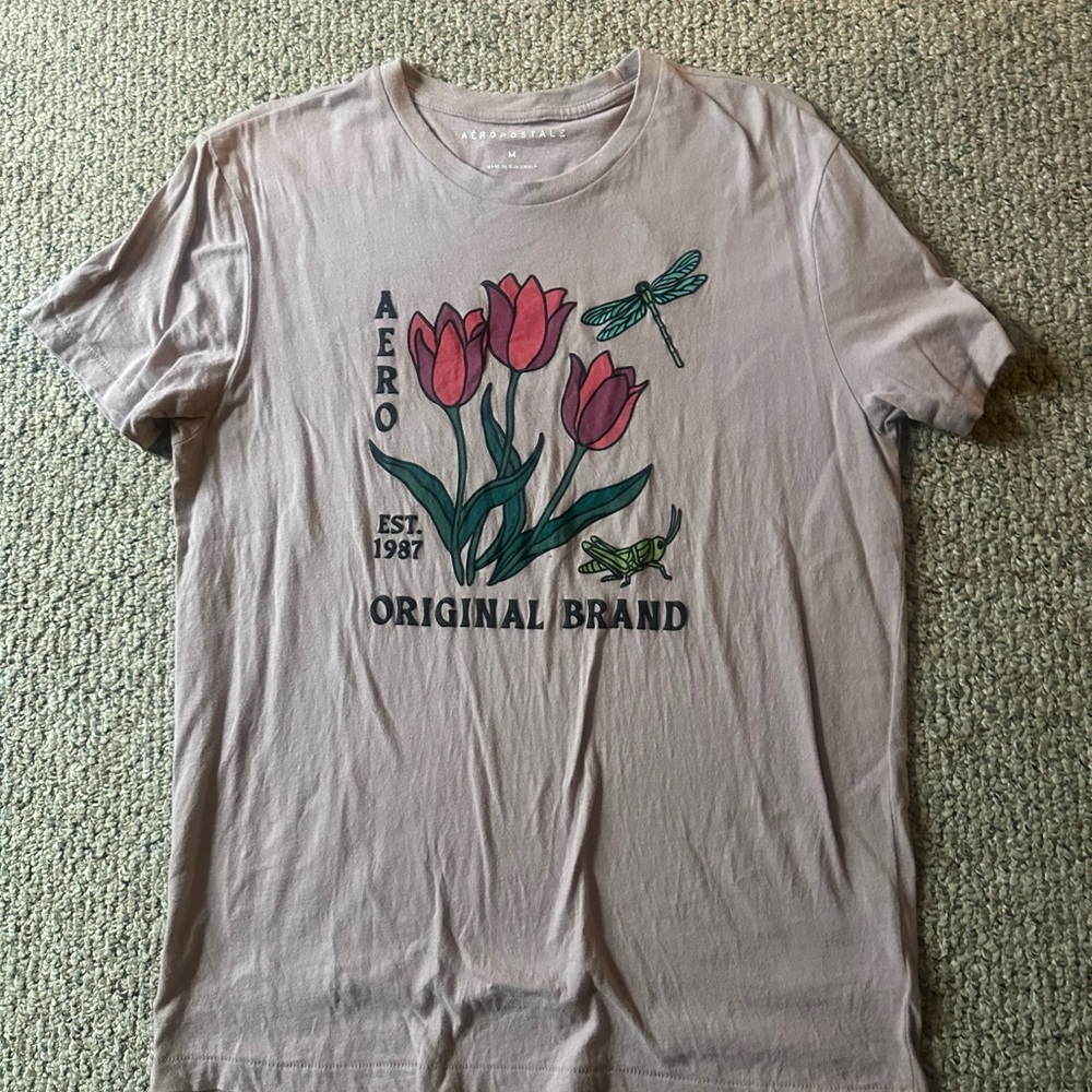 Aeropostale Gray T-Shirt with Floral and Dragonfly Design